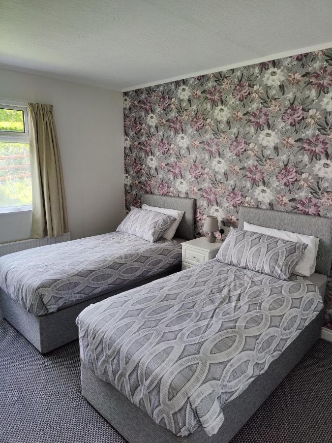 The Bungalow Self-Catering Accommodation แบลลีย์เบอเฟย์ ภายนอก รูปภาพ